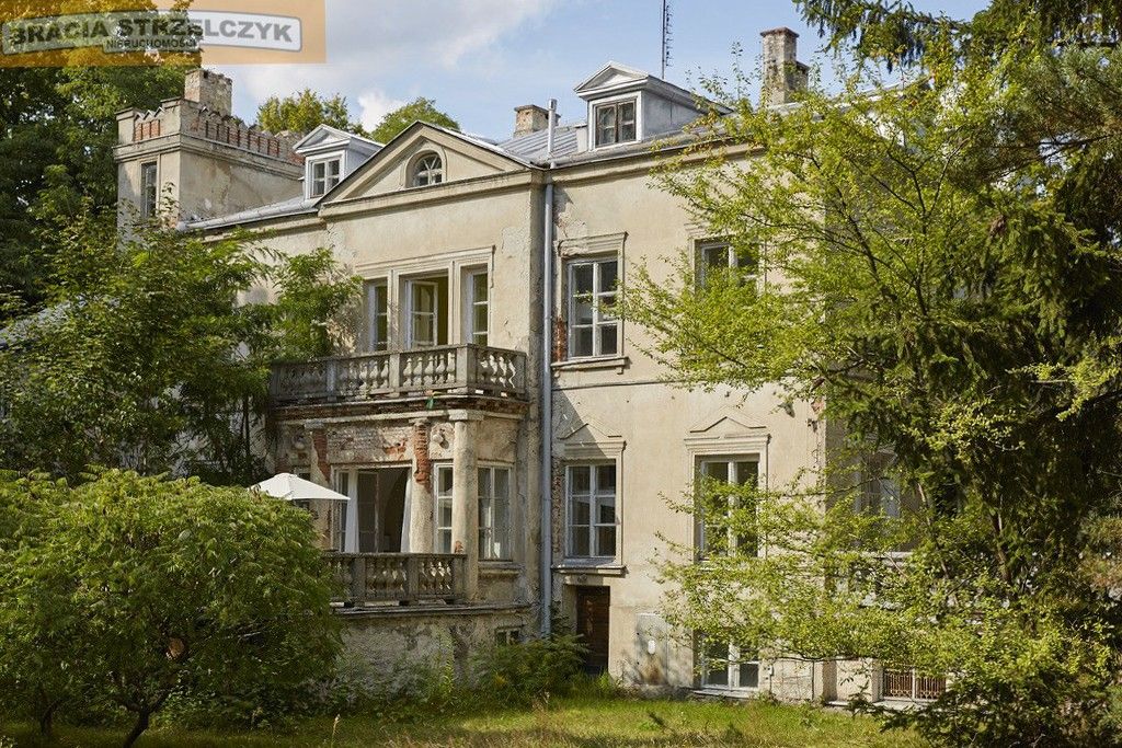 Obrázky For Sale: Historic Palace and Park Complex – 14.5 ha, Grzegorzewice (45 km from Warsaw)