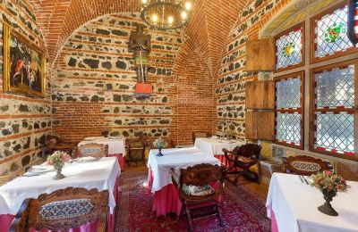 Hrad na prodej Pavone Canavese, Piemonte, Restaurace