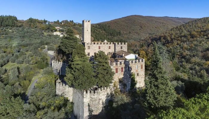 Hrad na prodej Croci di Calenzano, Toscana,  Itálie