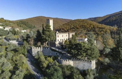 Hrad na prodej Croci di Calenzano, Toscana, Umístění nemovitosti