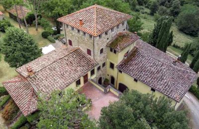Hrad na prodej Vicchio, Toscana, Foto z dronu