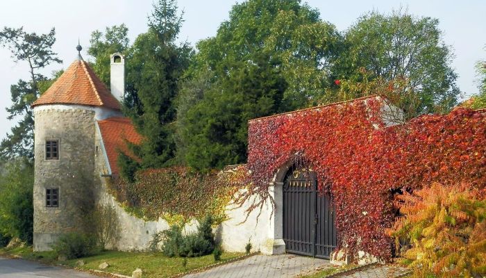 Zámeček na prodej Trnavský kraj, okres Hlohovec, Koplotovce