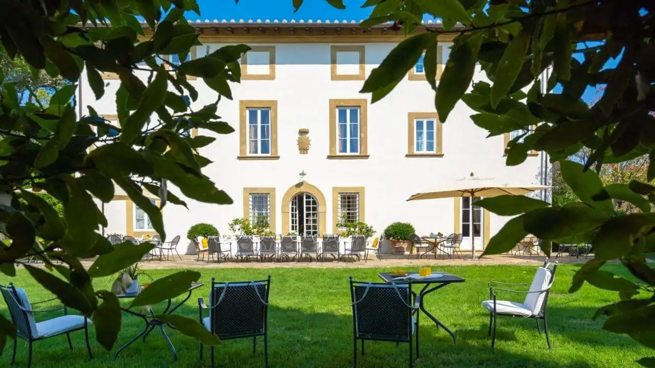 Obrázky Villa Leopolda – prestižní rezidence v srdci Chianti Pisano s letištěm a 320 hektary lesa