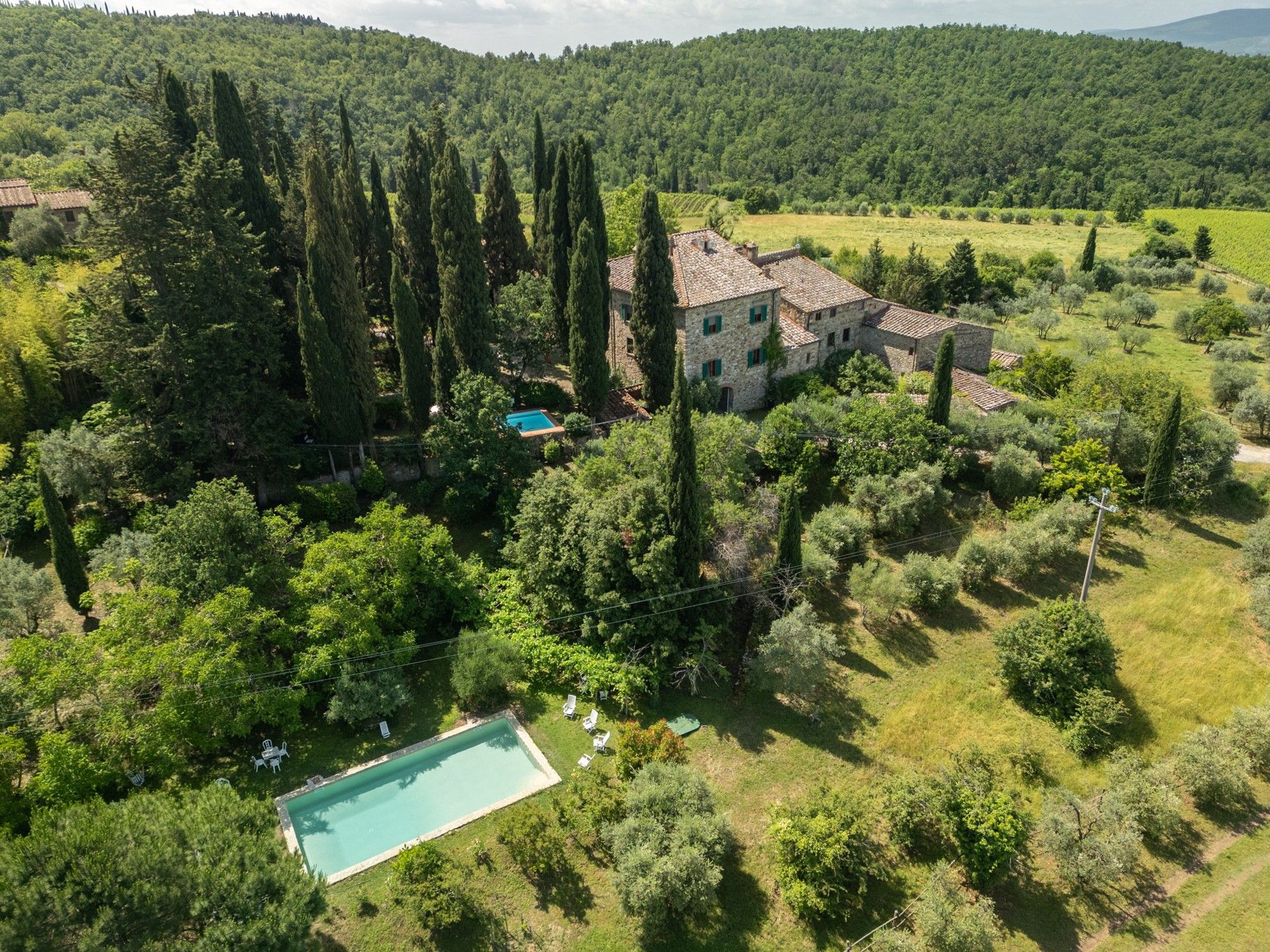 Obrázky Historická vesnička s vilou a šesti hostinskými domy v Castellina in Chianti