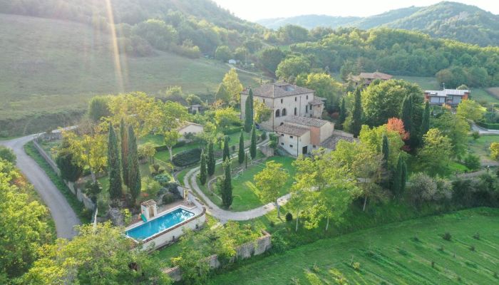 Venkovský dům na prodej Lerchi, Umbria,  Itálie