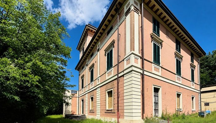 Vila o rozloze více než 1260 m² na pozemku 5 ha v San Giuliano Terme, Pisa, Toskánsko