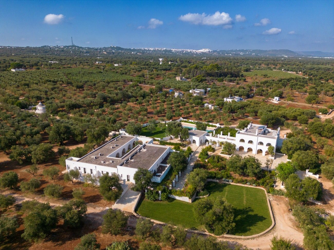 Obrázky Masseria u Ostuni vhodná pro agriturismo nebo luxusní resort v Apulii