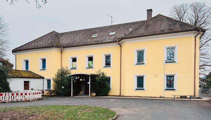 Zámek na prodej 92237 Sulzbach-Rosenberg, Bayern,  Německo