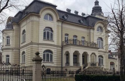 Historická vila na prodej Bielsko-Biała, Mickiewicza 27, Slezsko,, Pohled zepředu