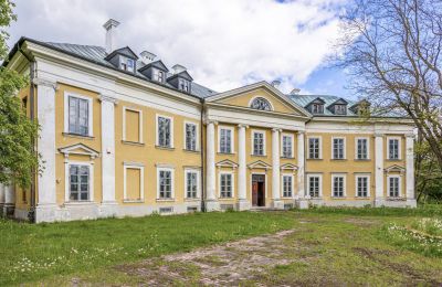 Zámek na prodej Luberadz, Mazovsko, Pohled zvenku