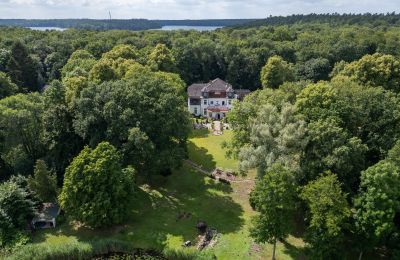 Historické nemovitosti, Vila se soukromým přístupem k jezeru ve Stechlinu, Braniborsko, nedaleko Berlína