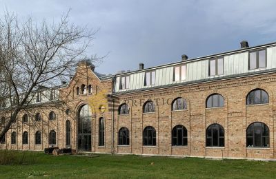 Zámeček na prodej Ojrzanów, Pałac w Ojrzanowie, Mazovia, Přístavba