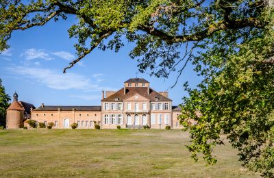 Zámek Nevers, Bourgogne-Franche-Comté