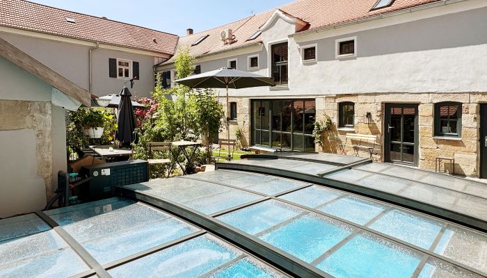 Hochwertig sanierte Hofanlage aus dem 18ten Jahrhundert mit gehobener Ausstattung, Důvěrná nabídka nemovitosti