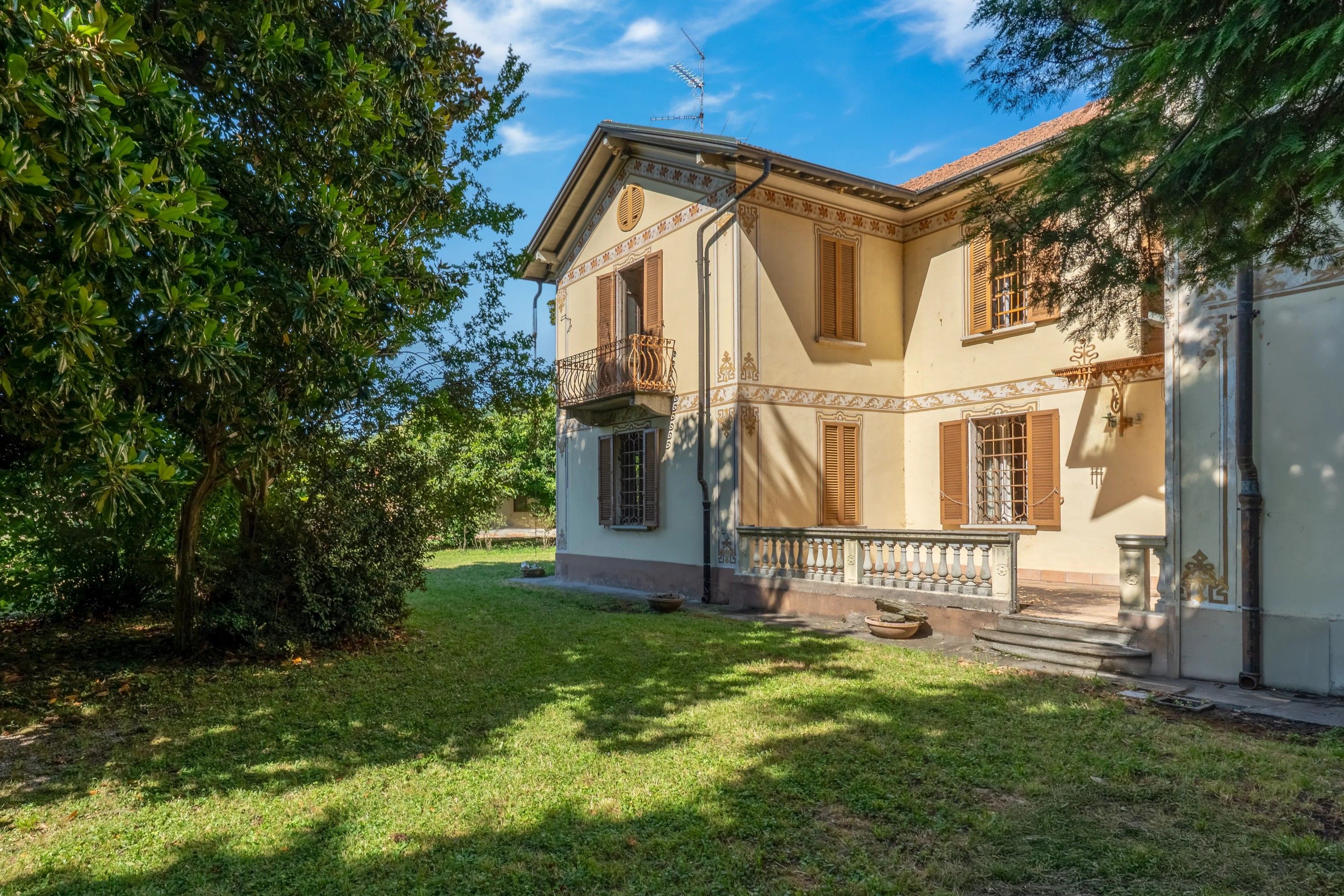 Obrázky Historická vila se zahradou v Lesa