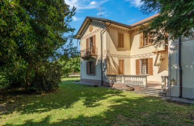Historická vila na prodej 28040 Lesa, Piemonte, Pohled zvenku