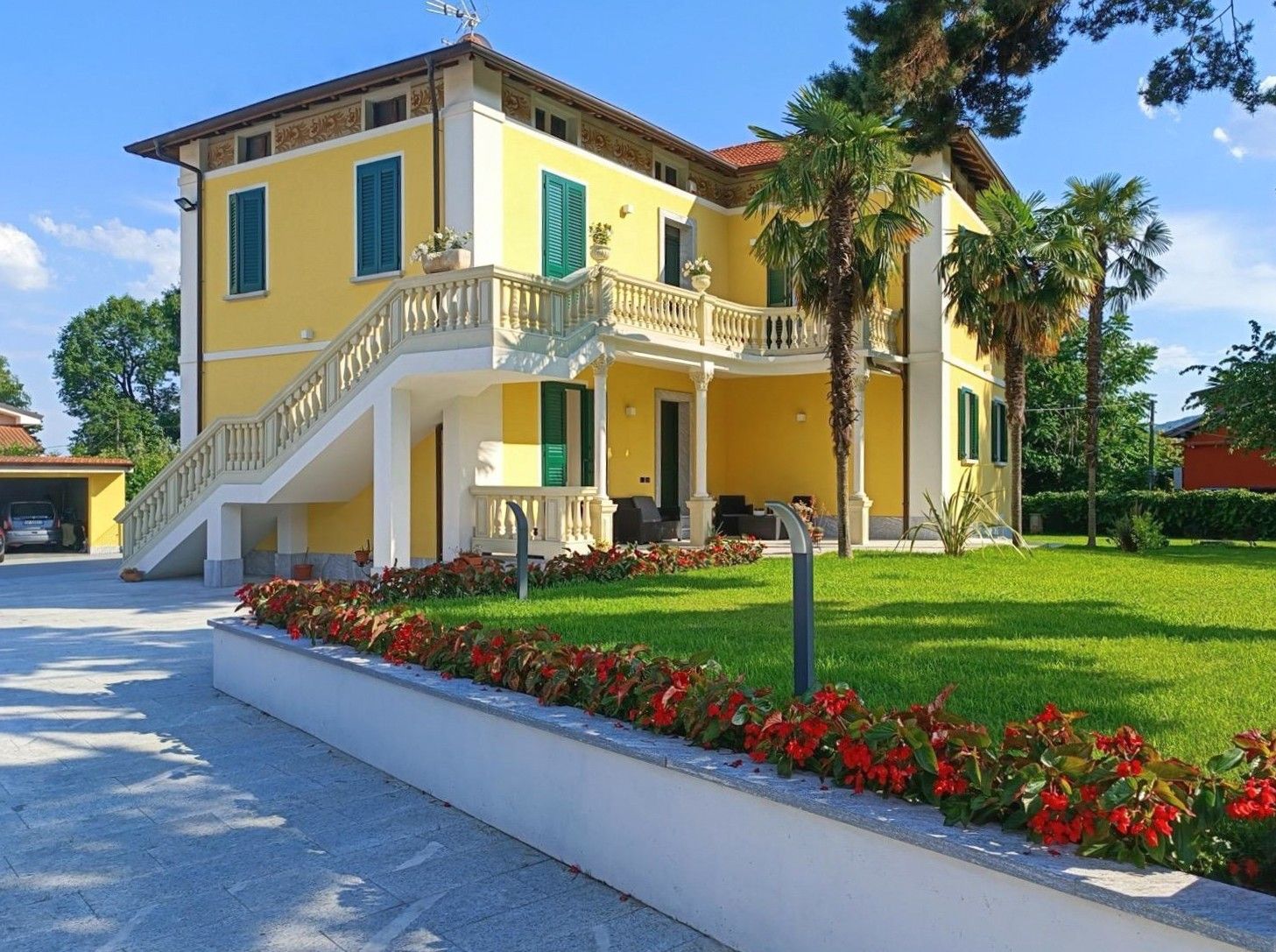 Obrázky Pozdní vila ve stylu Liberty u Lago Maggiore s tepelným čerpadlem a nejlepší energetickou účinností
