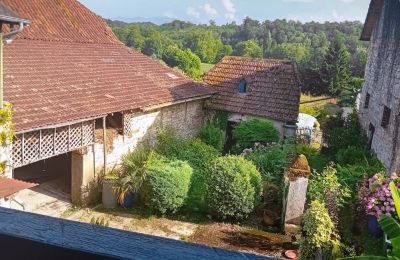 Historická nemovitost na prodej Lasseube, Nouvelle-Aquitaine, Zahrada