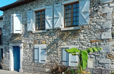 Historická nemovitost na prodej Lasseube, Nouvelle-Aquitaine, Pohled zvenku