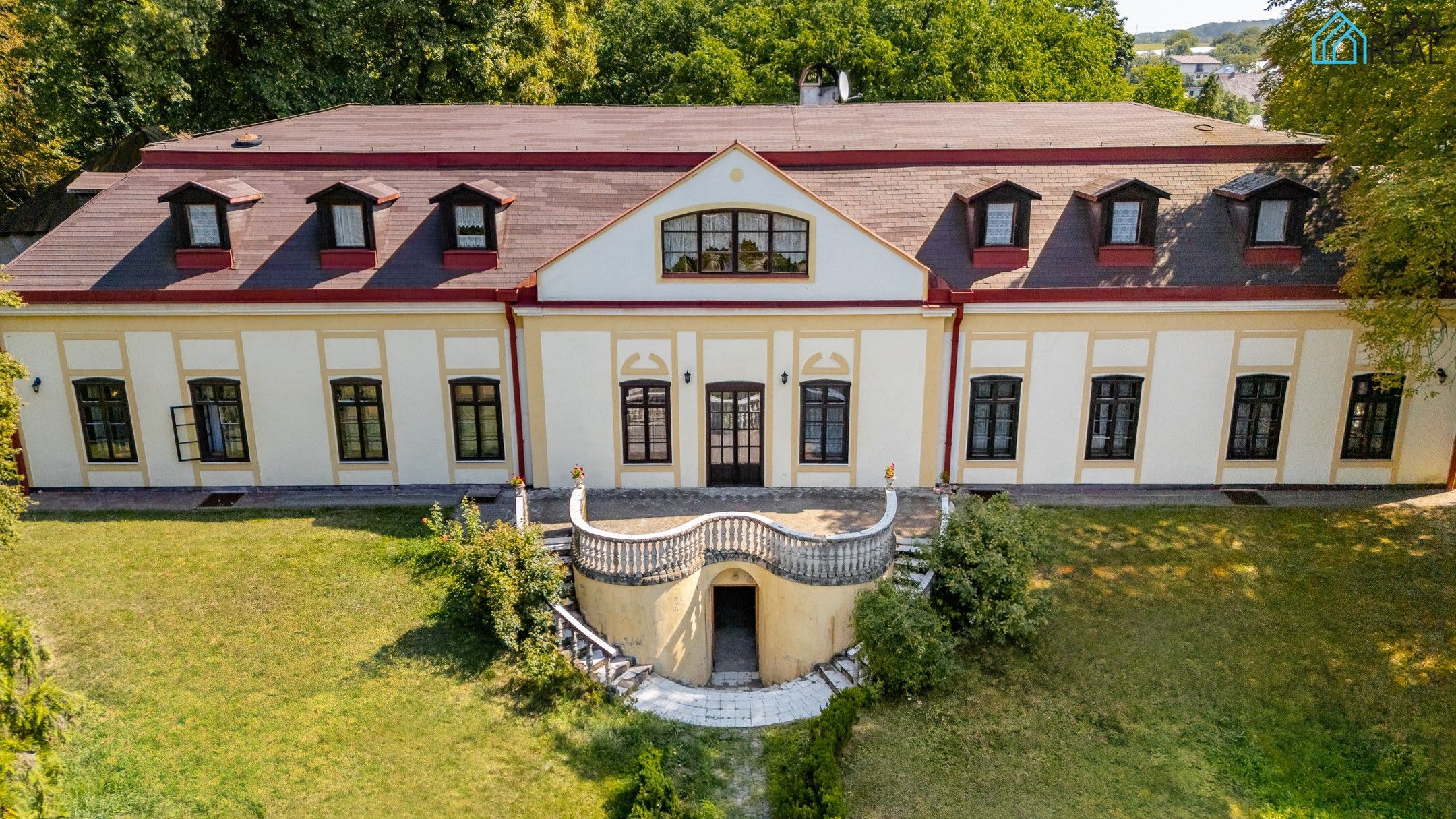 Obrázky Neobarokní zámeček na východním Slovensku