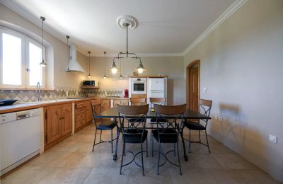 Historická nemovitost na prodej Uzès, Occitanie, Kuchynĕ