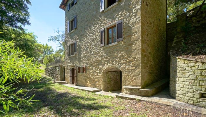 Mlýn na prodej Cortona, Toscana,  Itálie