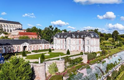 Zámek na prodej Abbeville, Hauts-de-France, Boční pohled