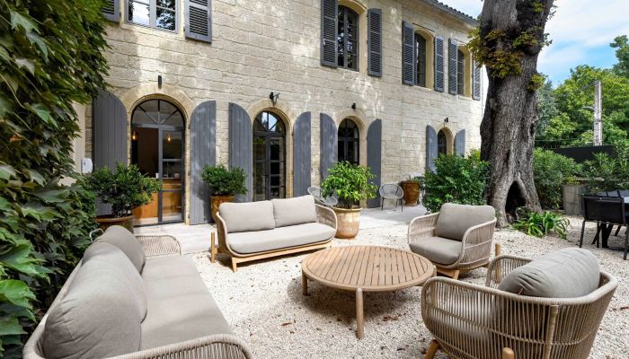 Historická nemovitost na prodej Uzès, Occitanie,  Francie