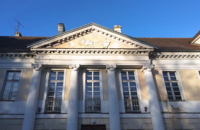 Zámek na prodej Siedlec, Pałac w Siedlcu, Velkopolské, Portikus