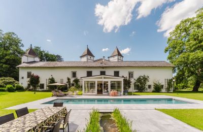 Zámek na prodej 4693 Desselbrunn, Horní Rakousy, Highend-Poolanlage mit wärmeisolierender Rollabdeckung