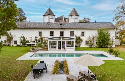 Zámek na prodej 4693 Desselbrunn, Oberösterreich, Highend-Poolanlage mit wärmeisolierender Rollabdeckung