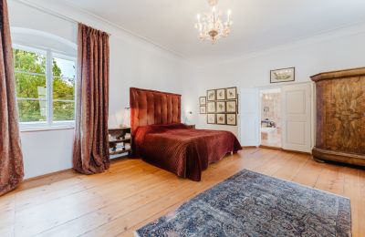 Zámek na prodej 4693 Desselbrunn, Oberösterreich, Der Masterbedroom samt Bad en Suite 