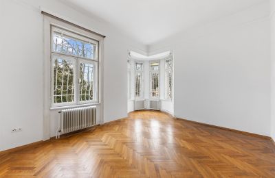 Historická vila na prodej Währing, Wien, Der Salon mit Erker im Erdgeschoss der Villa