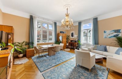 Historická vila na prodej Währing, Wien, Der freundliche und geräumige Wohnbereich im Obergeschoss