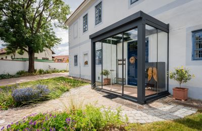 Inspirováno renesancí, zrekonstruováno pro budoucnost: Zámek, který působí jako rodinný dům, Foto 3