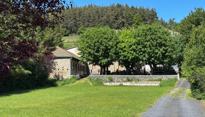 Klášter na prodej Auvergne-Rhône-Alpes