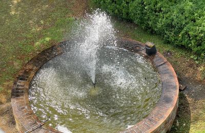 Zámek na prodej 84375 Kirchdorf am Inn, Hofmarkstraße 2, Bayern, großer Springbrunnen