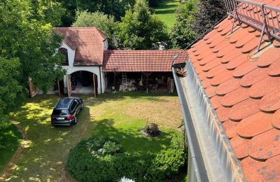 Zámek na prodej 84375 Kirchdorf am Inn, Hofmarkstraße 2, Bayern, Blick vom Turmzimmerchen zur Garage
