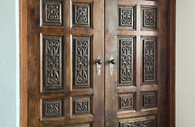 Zámek na prodej 84375 Kirchdorf am Inn, Hofmarkstraße 2, Bayern, 1. Stock: Eingangstüre zum Wohnzimmer