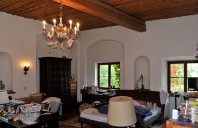 Zámek na prodej 84375 Kirchdorf am Inn, Hofmarkstraße 2, Bayern, 1. Stock: Schlafzimmer 1 im NW mit Terracotta und FBH