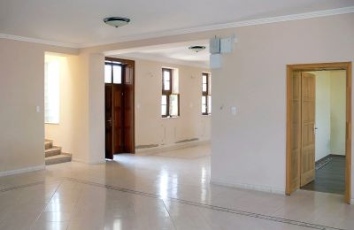 Zámeček na prodej Nógrád vármegye, Vstupní hala