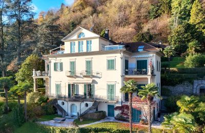 Historické nemovitosti, Byt s výhledem na jezero ve Villa Azalea, Meina