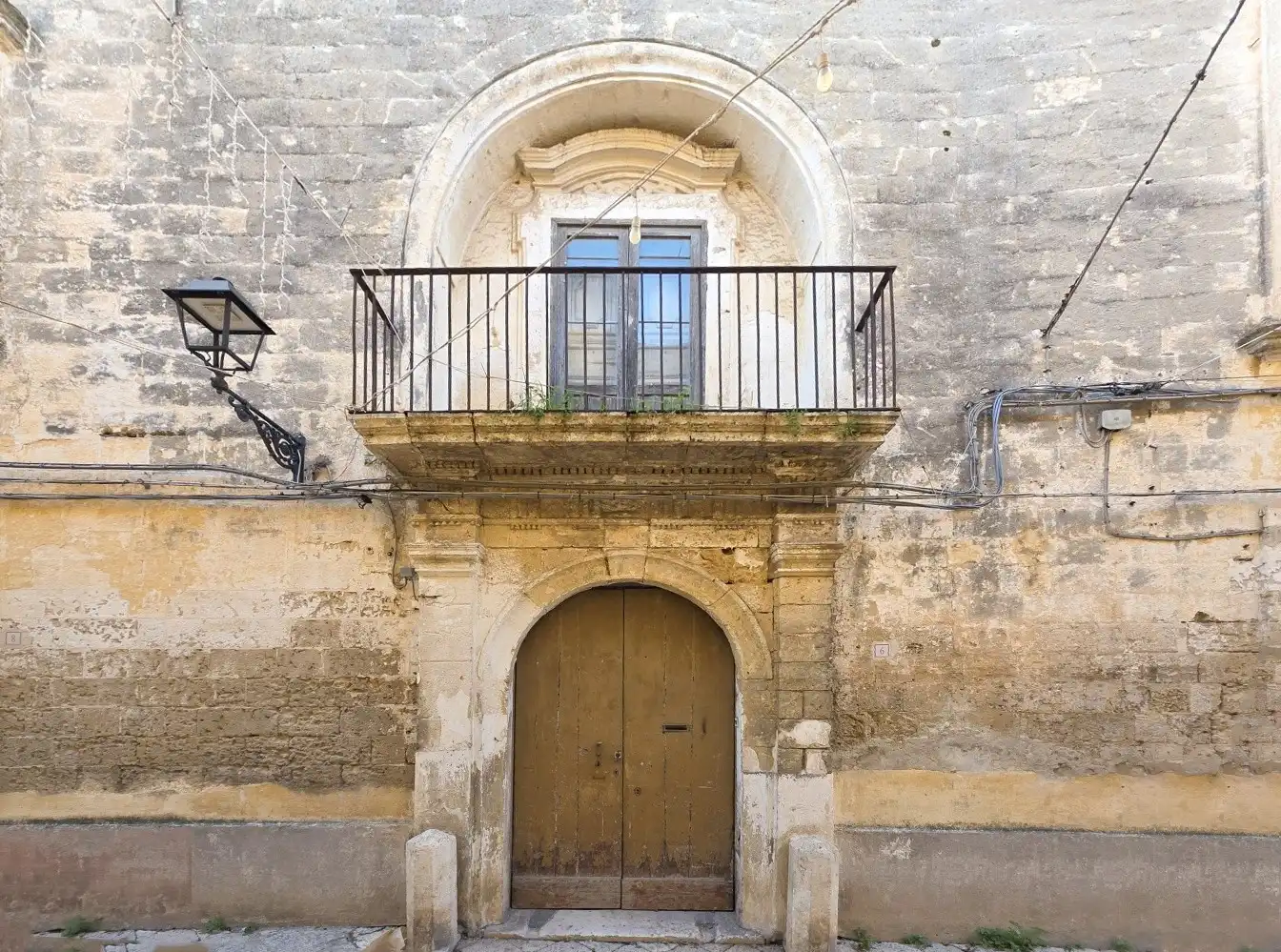 Obrázky Palác (Palazzo) v historickém centru Francavilla Fontana