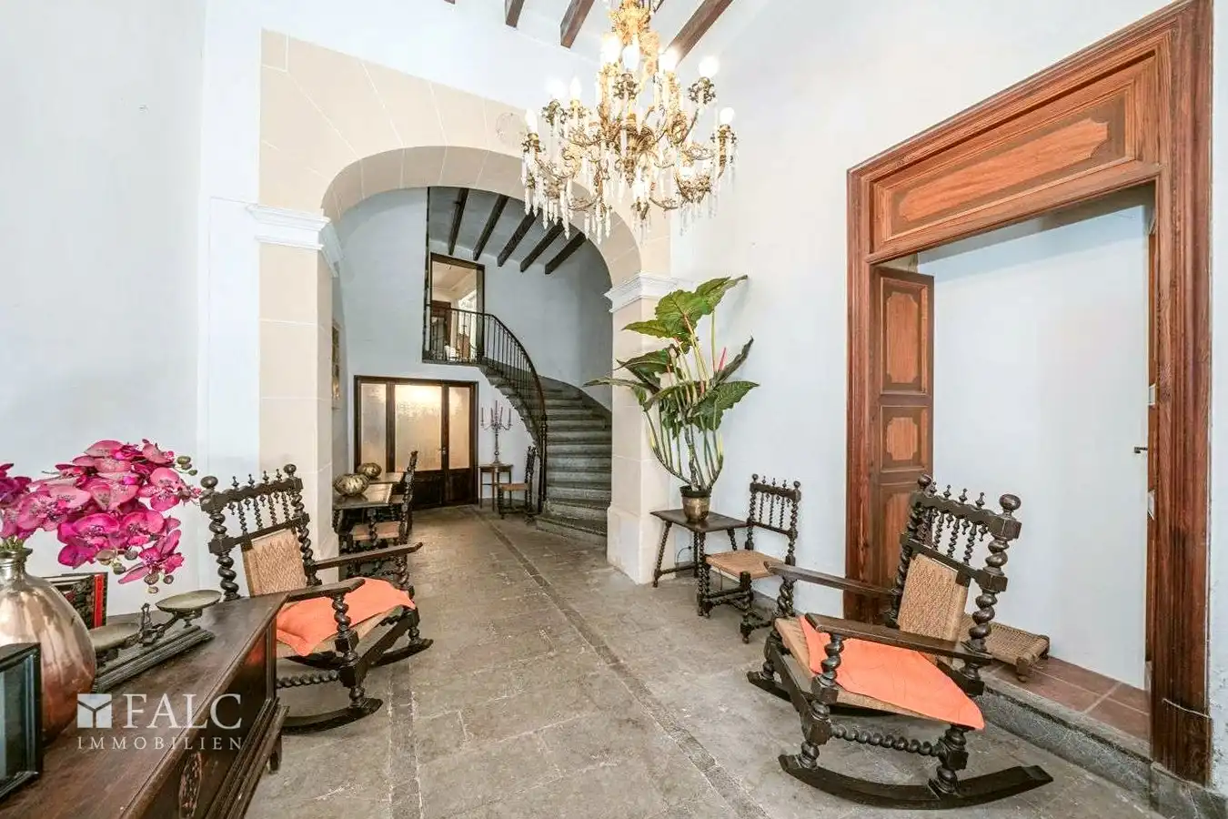 Obrázky Španělský městský palác v Sóller s možností gastronomického využití