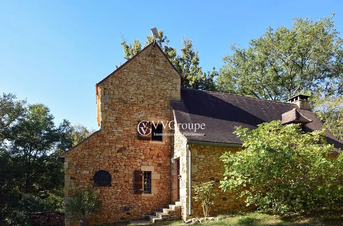 Obrázky Renovovaný venkovský dům ze 17. století s pozemkem 2,43 ha