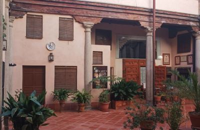 Reprezentativní byt v historické budově na prodej Toledo, Amador de los Ríos 2, Castilla-La Mancha, Nádvoří