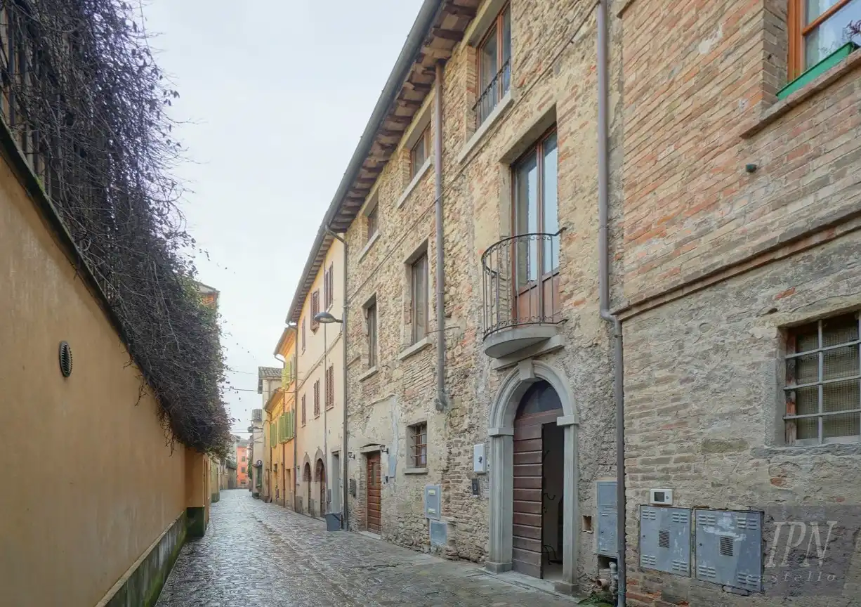 Obrázky Samostatná bytová jednotka v odrestaurovaném Palazzo v centru Città di Castello