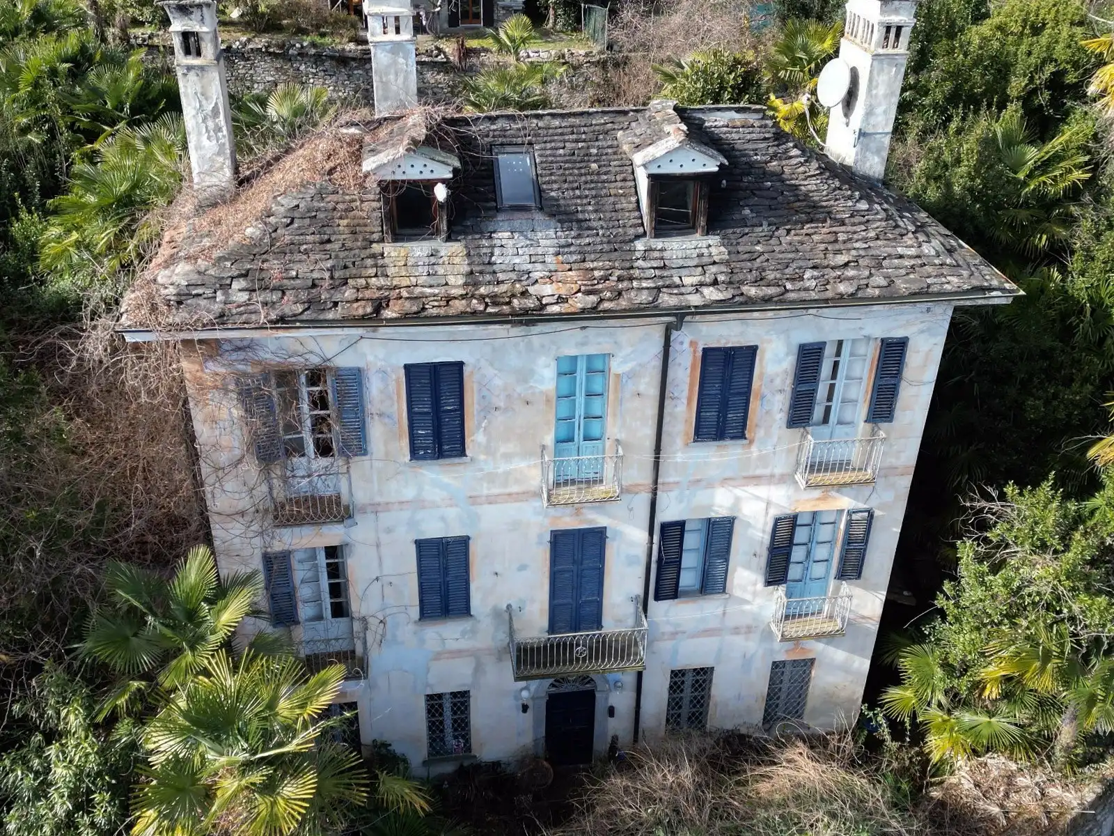 Obrázky Historická nemovitost s výhledem na jezero Maggiore v Oggebbio