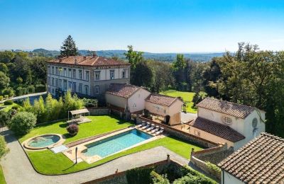 Zámek na prodej Capannori, Toscana, Umístění nemovitosti
