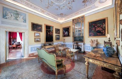 Zámek na prodej Capannori, Toscana, Salón